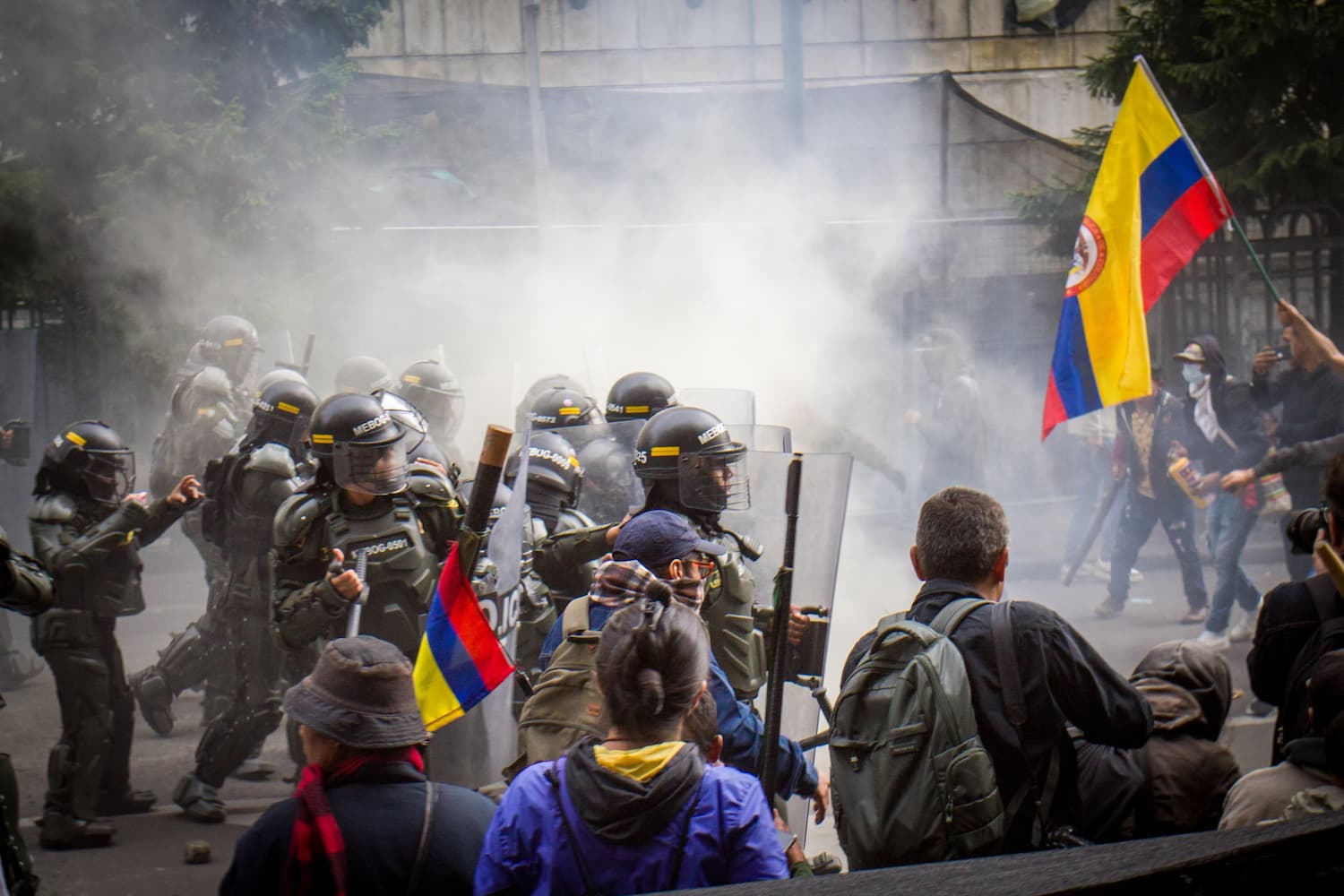 Disturbios Y Vandalismo De Manifestantes Tras Sitiar Palacio De